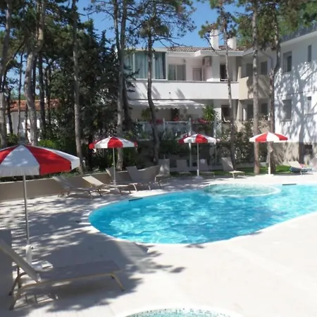 Two-room Flat In A With Pool And Hot Tub Apartment Bibione