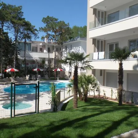 Apartment Two-room Flat In A With Pool And Hot Tub