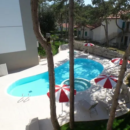Two-room Flat In A With Pool And Hot Tub Apartment Bibione